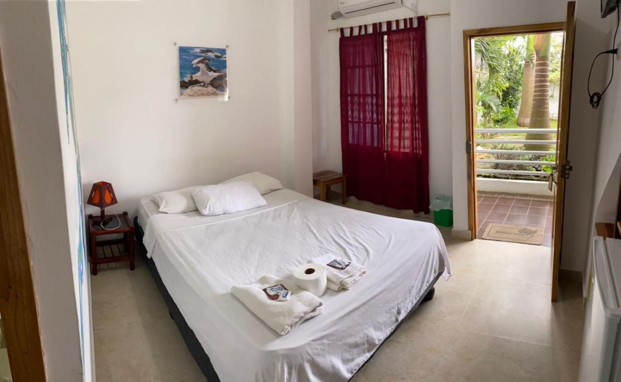 Hostal Quentin Puerto López Exterior foto