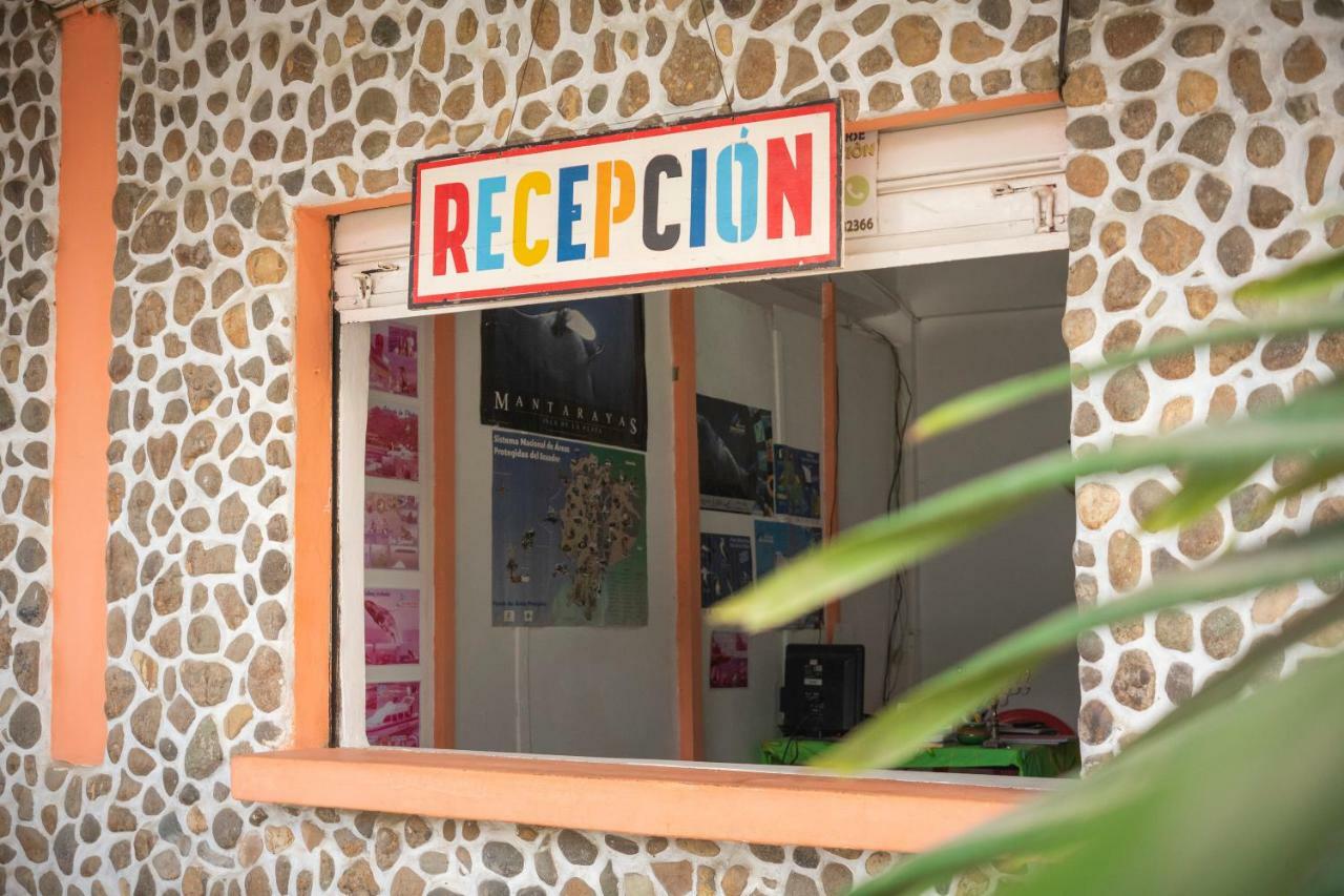 Hostal Quentin Puerto López Exterior foto