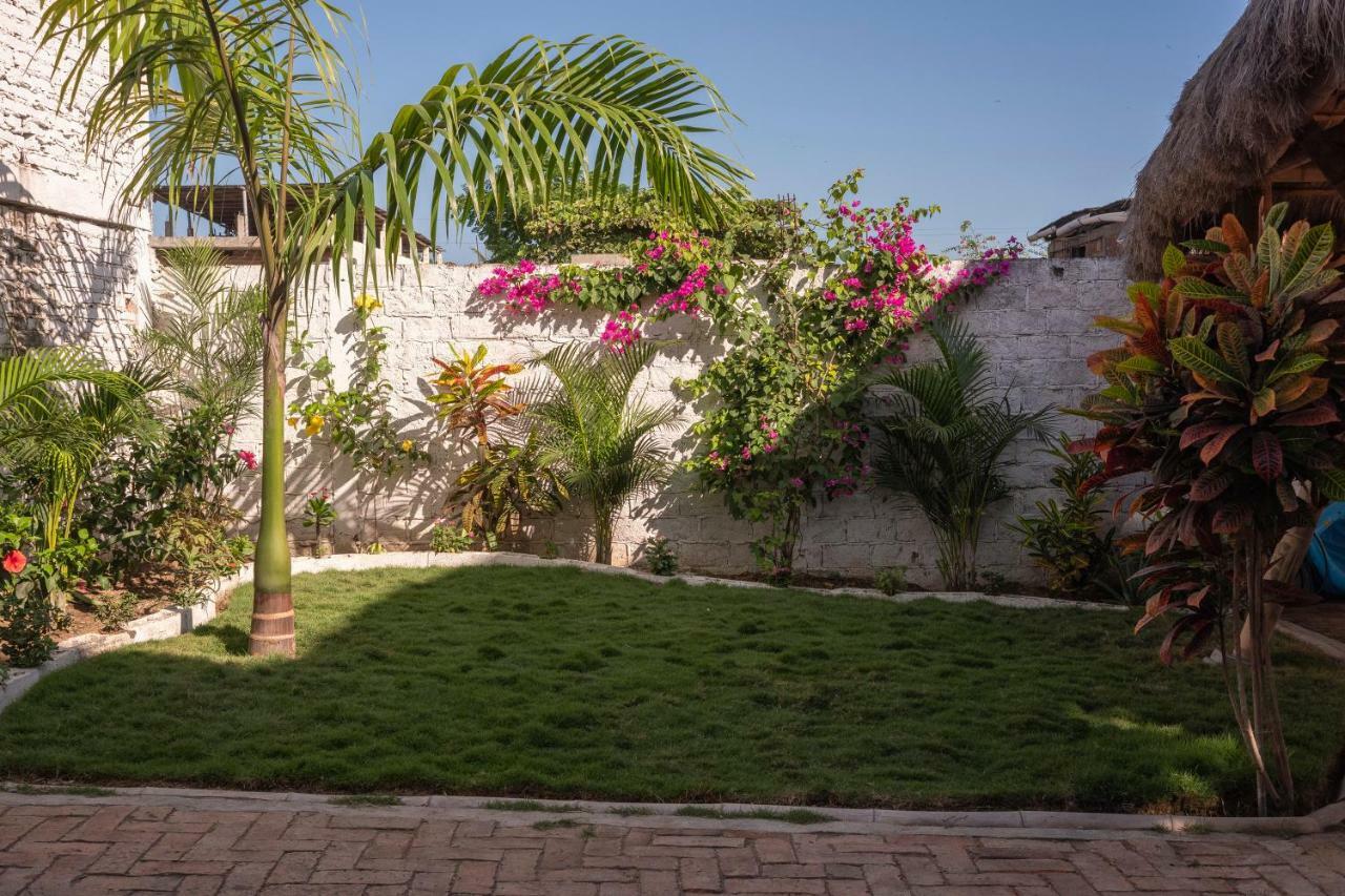 Hostal Quentin Puerto López Exterior foto